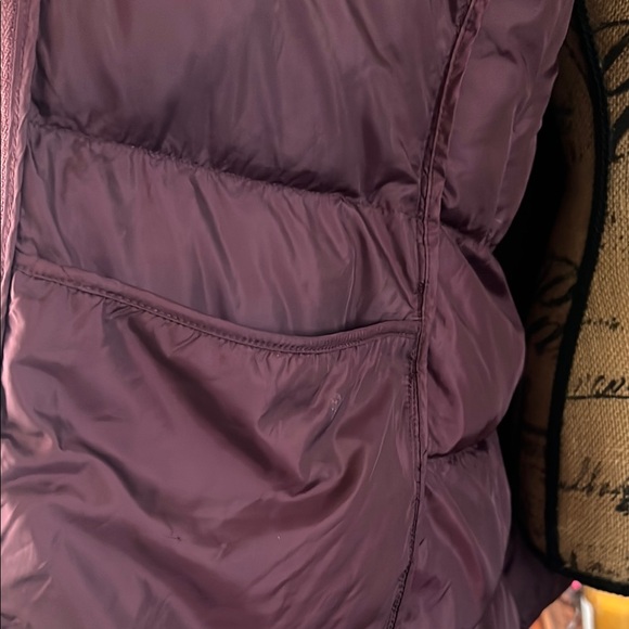 Women's Burgundy Puffer Jacket - Picture 5 of 8